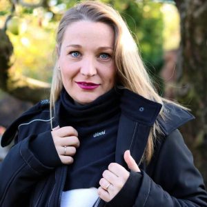 cuello negro liliputi